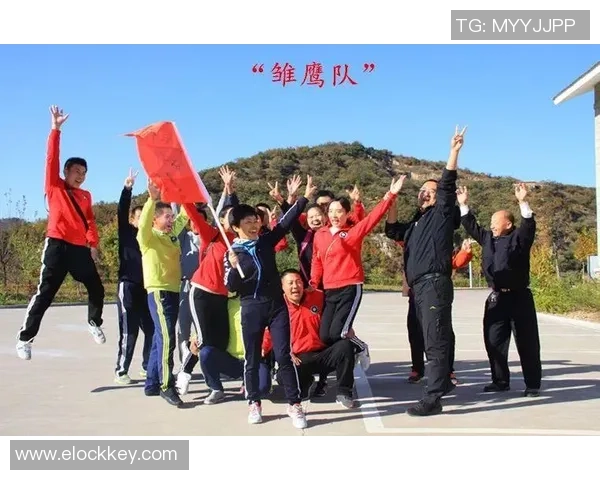 武汉网球队的团队协作之道：凝聚力与默契的完美结合